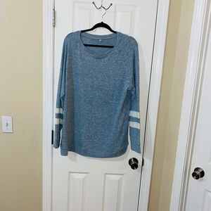 💫Blue Long Sleeve w White Trimming 💫